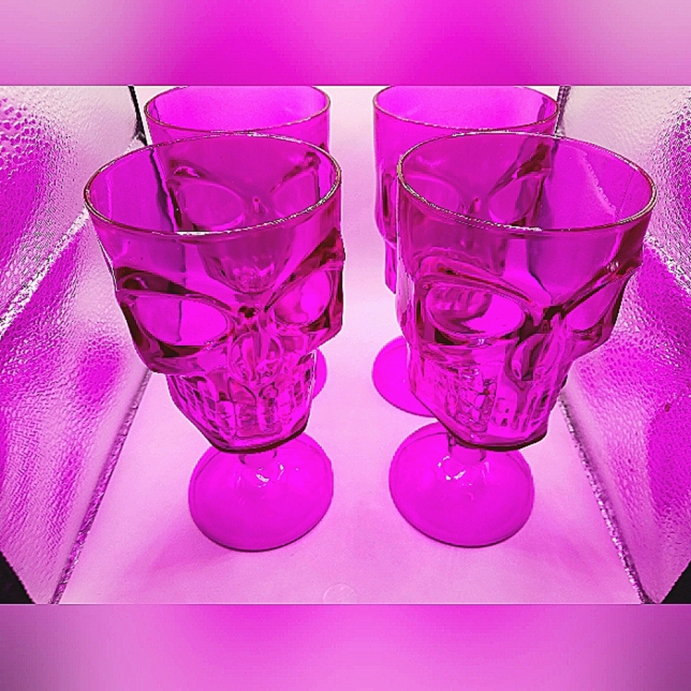 Skull  Purple  6 "Goblets Set of 4 New Plastic Gothic